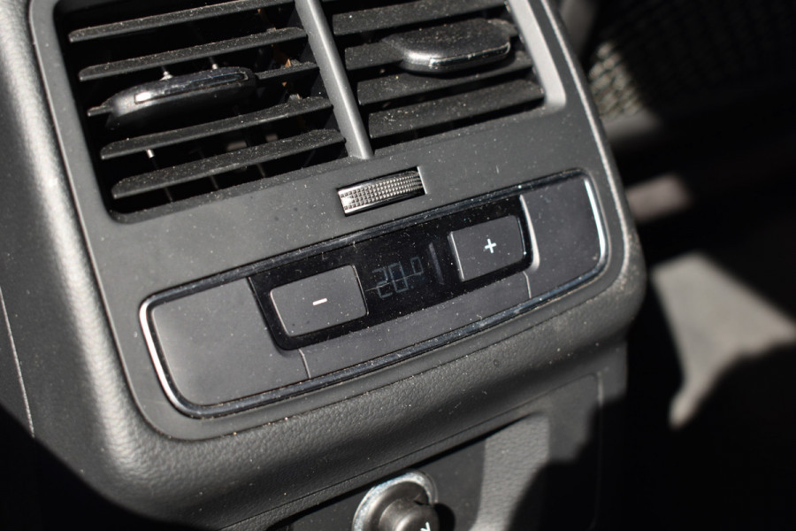 Audi A4 Avant 35 TFSI 150PK S-TRONIC SPORT EDITION NAVI/PDC/LED