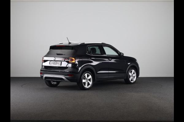 Volkswagen T-Cross 1.0 TSI Style 110 pk Automaat (DSG) | Navigatie | Parkeersensoren | Apple Carplay/Android Auto | Stoelverwarming | Voll. digitaal instrumentenpaneel |