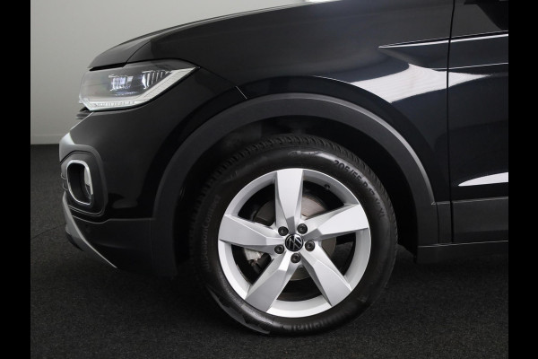 Volkswagen T-Cross 1.0 TSI Style 110 pk Automaat (DSG) | Navigatie | Parkeersensoren | Apple Carplay/Android Auto | Stoelverwarming | Voll. digitaal instrumentenpaneel |