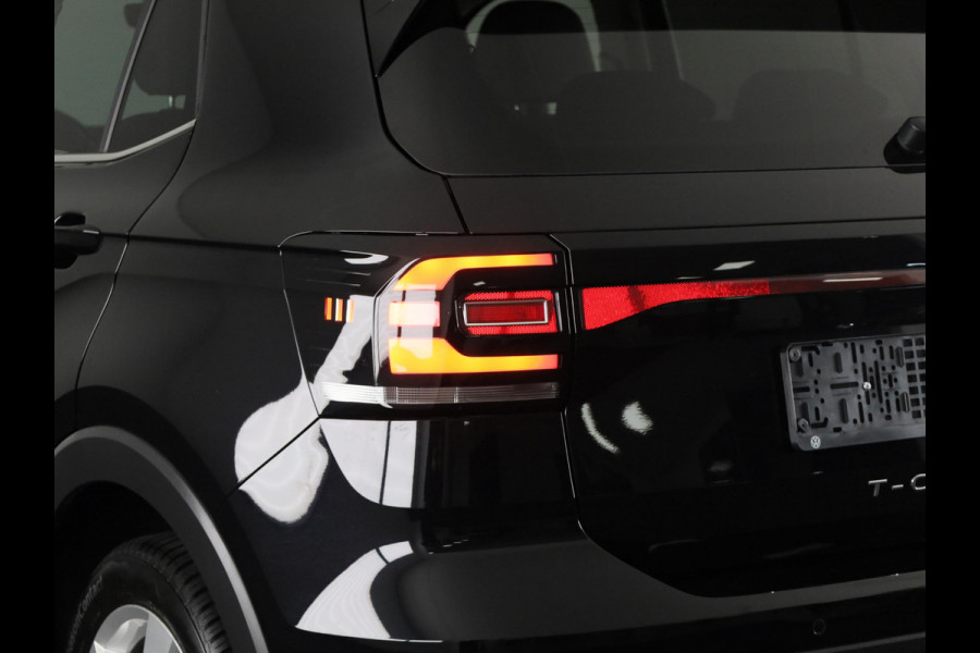 Volkswagen T-Cross 1.0 TSI Style 110 pk Automaat (DSG) | Navigatie | Parkeersensoren | Apple Carplay/Android Auto | Stoelverwarming | Voll. digitaal instrumentenpaneel |