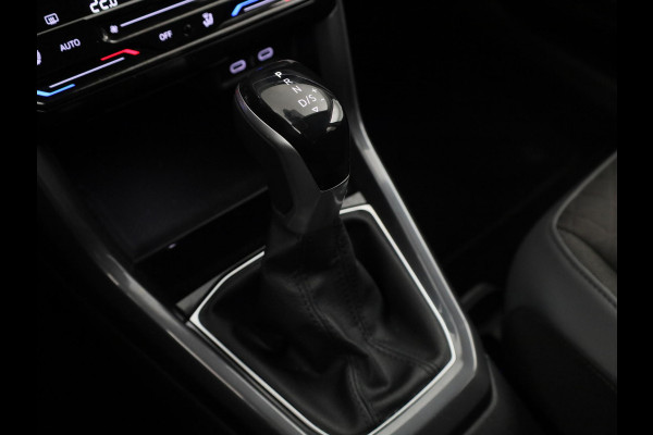 Volkswagen T-Cross 1.0 TSI Style 110 pk Automaat (DSG) | Navigatie | Parkeersensoren | Apple Carplay/Android Auto | Stoelverwarming | Voll. digitaal instrumentenpaneel |