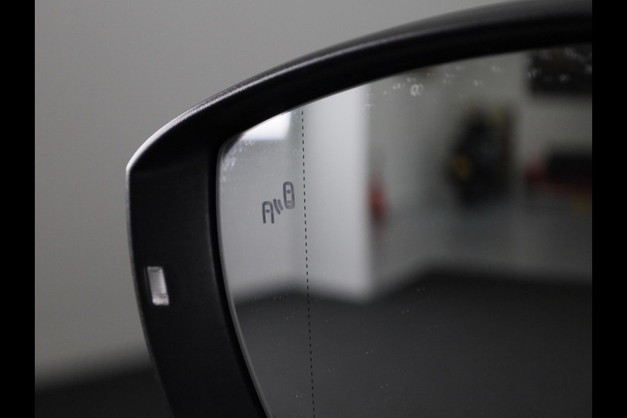 Volkswagen T-Cross 1.0 TSI Style 110 pk Automaat (DSG) | Navigatie | Parkeersensoren | Apple Carplay/Android Auto | Stoelverwarming | Voll. digitaal instrumentenpaneel |