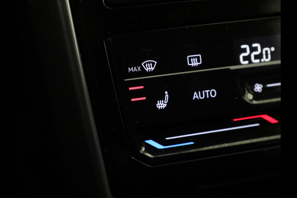 Volkswagen T-Cross 1.0 TSI Style 110 pk Automaat (DSG) | Navigatie | Parkeersensoren | Apple Carplay/Android Auto | Stoelverwarming | Voll. digitaal instrumentenpaneel |