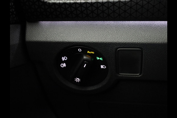 Volkswagen T-Cross 1.0 TSI Style 110 pk Automaat (DSG) | Navigatie | Parkeersensoren | Apple Carplay/Android Auto | Stoelverwarming | Voll. digitaal instrumentenpaneel |