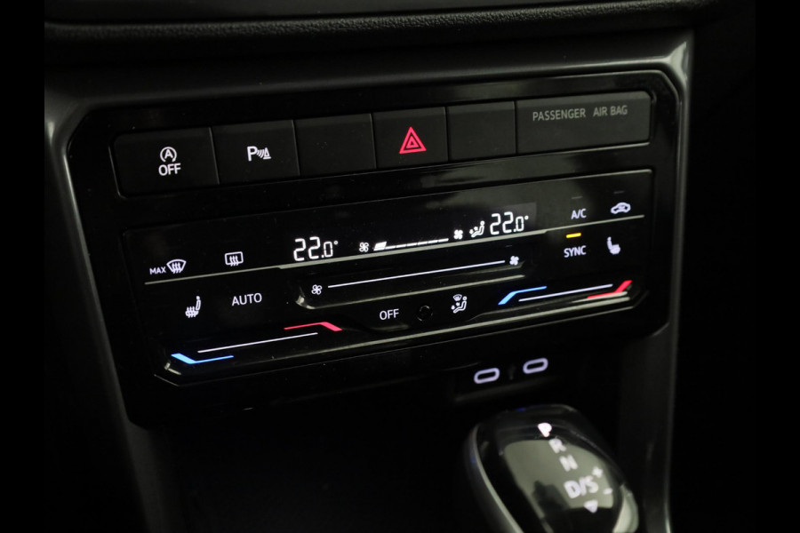 Volkswagen T-Cross 1.0 TSI Style 110 pk Automaat (DSG) | Navigatie | Parkeersensoren | Apple Carplay/Android Auto | Stoelverwarming | Voll. digitaal instrumentenpaneel |