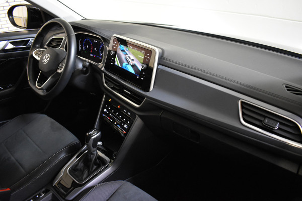 Volkswagen T-Roc 1.5 TSI 150PK DSG STYLE FABRIEKS GARANTIE VIRTUAL/CARPLAY/CAMERA