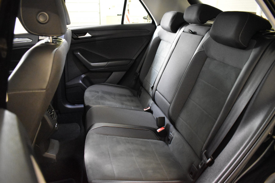 Volkswagen T-Roc 1.5 TSI 150PK DSG STYLE FABRIEKS GARANTIE VIRTUAL/CARPLAY/CAMERA