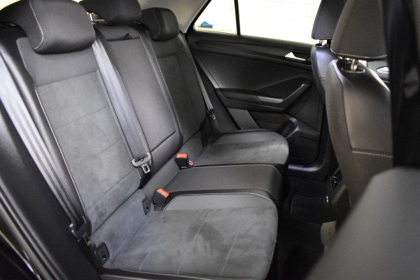 Volkswagen T-Roc 1.5 TSI 150PK DSG STYLE FABRIEKS GARANTIE VIRTUAL/CARPLAY/CAMERA