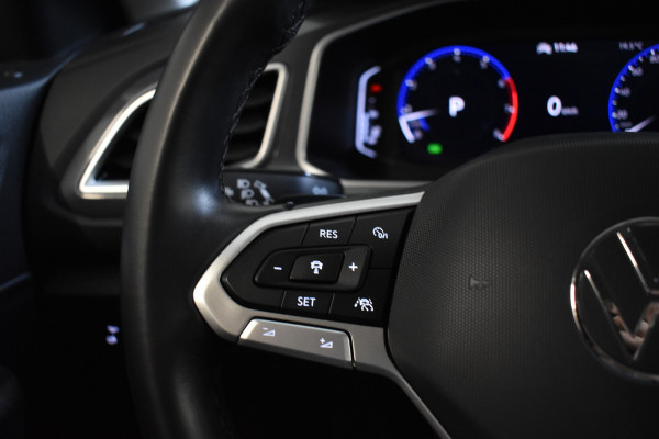 Volkswagen T-Roc 1.5 TSI 150PK DSG STYLE FABRIEKS GARANTIE VIRTUAL/CARPLAY/CAMERA