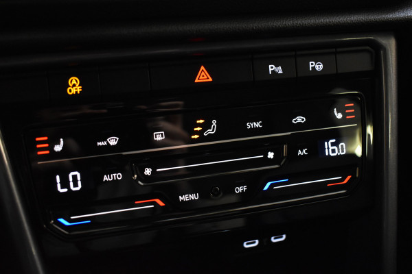 Volkswagen T-Roc 1.5 TSI 150PK DSG STYLE FABRIEKS GARANTIE VIRTUAL/CARPLAY/CAMERA