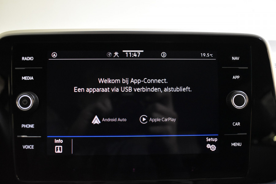 Volkswagen T-Roc 1.5 TSI 150PK DSG STYLE FABRIEKS GARANTIE VIRTUAL/CARPLAY/CAMERA