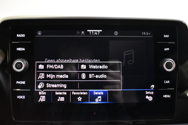 Volkswagen T-Roc 1.5 TSI 150PK DSG STYLE FABRIEKS GARANTIE VIRTUAL/CARPLAY/CAMERA