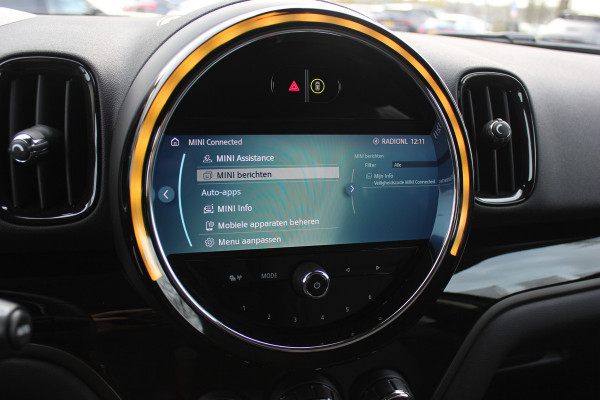 MINI Countryman 2.0 Cooper S ALL4 Classic / Trekhaak / Camera / Head-up / Keyless / 18'' / CarPlay / Stoelverwarming / DAB / Cruise Control