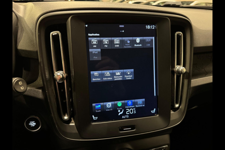 Volvo XC40 1.5 T3 163PK Momentum, Navi, Cruise, Cam, PDC, Clima, Voll Led, Bluetooth/Tel, Private Glas, Volledig Onderhouden