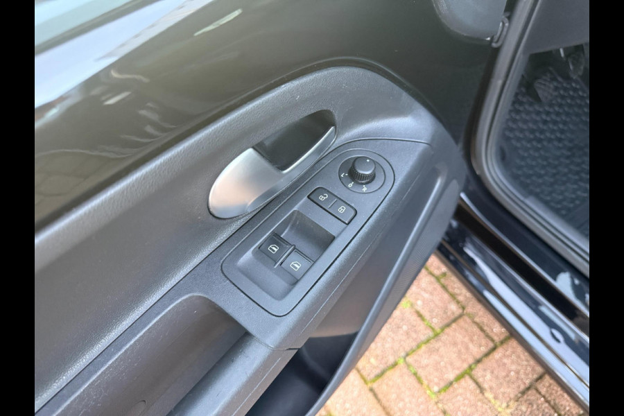 Volkswagen up! 1.0 BMT high up! | Cruise | PDC | 17" LMV
