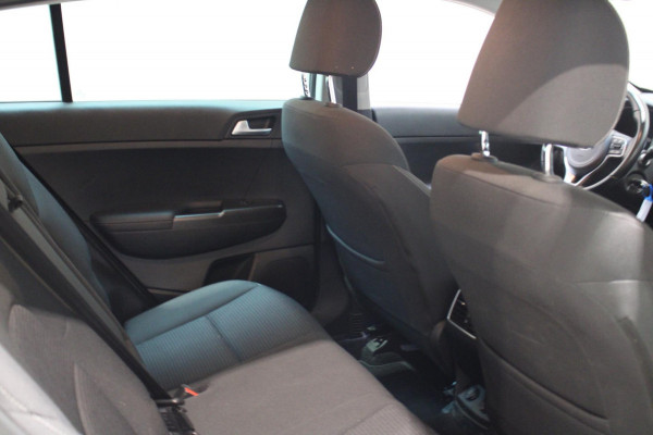 Kia Sportage 1.6 GDI DynamicLine Camera/Cruise/Clima Prijs is Rijklaar incl bovag garantie