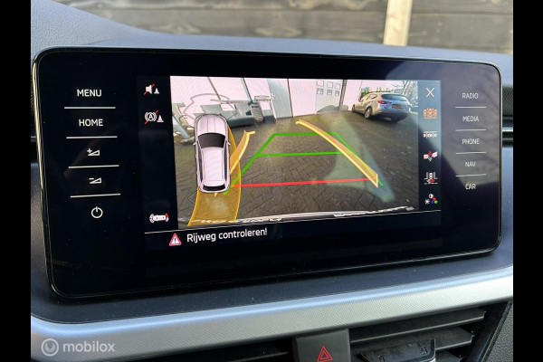 Škoda Kamiq 1.0 TSI Ambition DSG AUTOMAAT / FM nav / Carplay / 17" / Clima