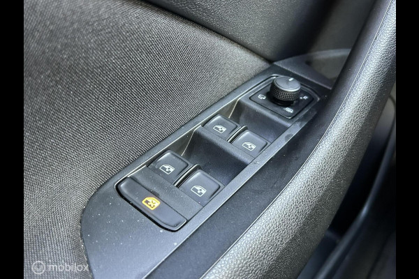 Škoda Kamiq 1.0 TSI Ambition DSG AUTOMAAT / FM nav / Carplay / 17" / Clima