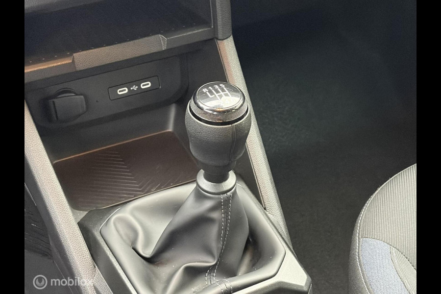 Dacia Duster 1.2 TCe 130 PK mild hybrid Expression FM nav / 17" / Camera / 14.330 KM!!!