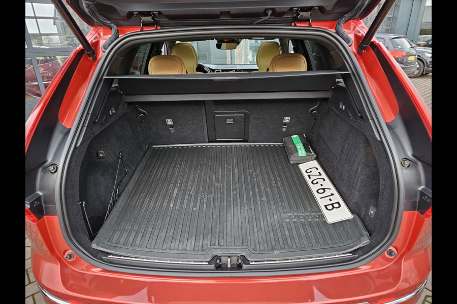 Volvo XC60 2.0 T8 AWD Polestar Engineered PHEV | Intellisafe | Pano | Trekhaak | Standverwarming | Leder | Stoelverwarming | Elek. stoelen + mermory | Vol |
