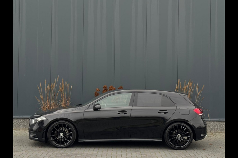 Mercedes-Benz A-Klasse 180 B.Sol AMG Ni Upg Widescreen Navi Camera PDC Led Leder