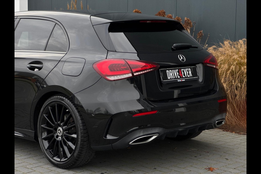 Mercedes-Benz A-Klasse 180 B.Sol AMG Ni Upg Widescreen Navi Camera PDC Led Leder