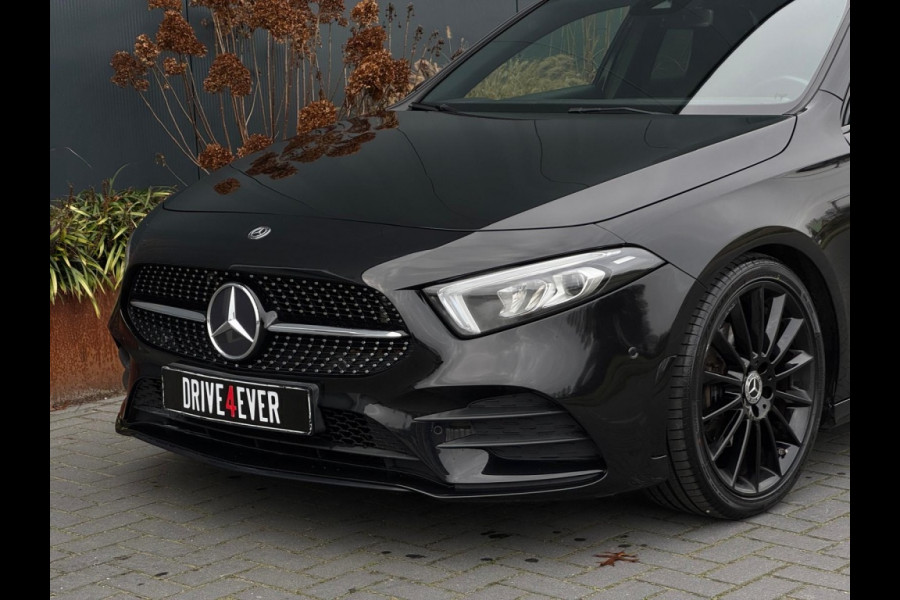 Mercedes-Benz A-Klasse 180 B.Sol AMG Ni Upg Widescreen Navi Camera PDC Led Leder