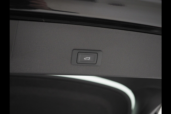 Audi e-tron Sportback 50 quattro Business edition Plus 71 kWh | Panoramadak | Luchtvering | Camera | Leder | Adaptive Cruise | Memory