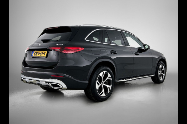 Mercedes-Benz GLC 300 e 4MATIC Luxury Line Lichtmetalen velgen | Navigatie | Parking support met camera achter | stuur verwarming |memory stoelen| Inclusief 24 maanden MB Certified garantie voor Europa.