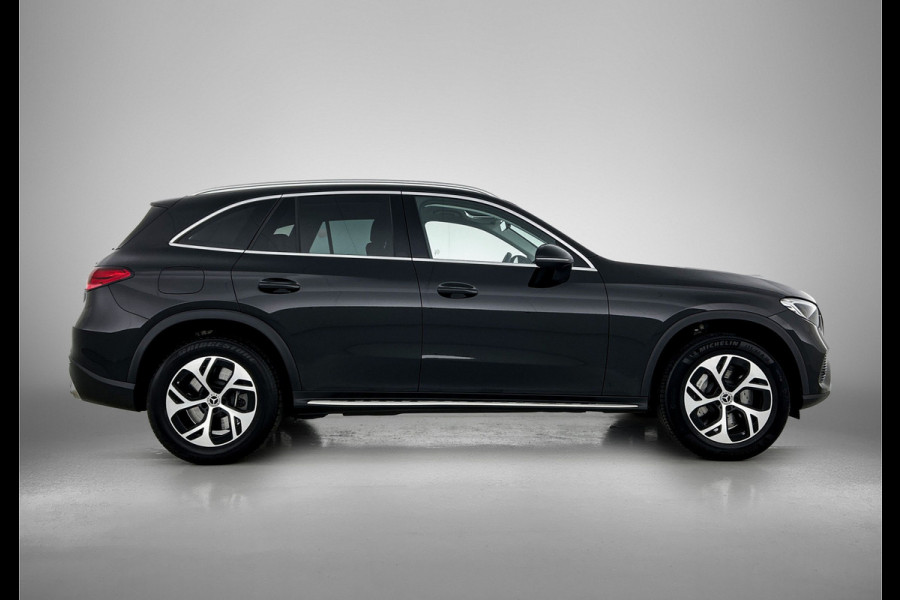 Mercedes-Benz GLC 300 e 4MATIC Luxury Line Lichtmetalen velgen | Navigatie | Parking support met camera achter | stuur verwarming |memory stoelen| Inclusief 24 maanden MB Certified garantie voor Europa.