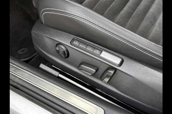 Volkswagen Passat Variant 1.4 TSI PHEV GTE Business R-LINE (VOLL!, Pano, Massage , Dynaudio, Camera, Head-up, Stoel+StuurV, Etc)
