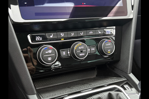 Volkswagen Passat Variant 1.4 TSI PHEV GTE Business R-LINE (VOLL!, Pano, Massage , Dynaudio, Camera, Head-up, Stoel+StuurV, Etc)