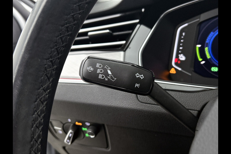 Volkswagen Passat Variant 1.4 TSI PHEV GTE Business R-LINE (VOLL!, Pano, Massage , Dynaudio, Camera, Head-up, Stoel+StuurV, Etc)