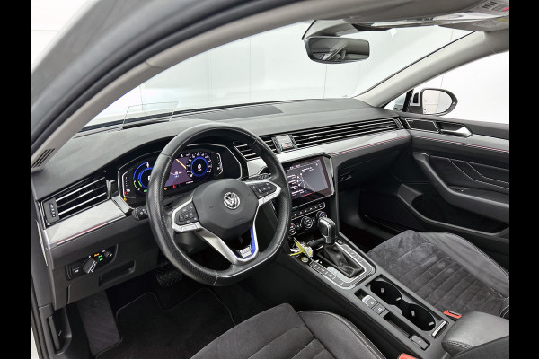 Volkswagen Passat Variant 1.4 TSI PHEV GTE Business R-LINE (VOLL!, Pano, Massage , Dynaudio, Camera, Head-up, Stoel+StuurV, Etc)