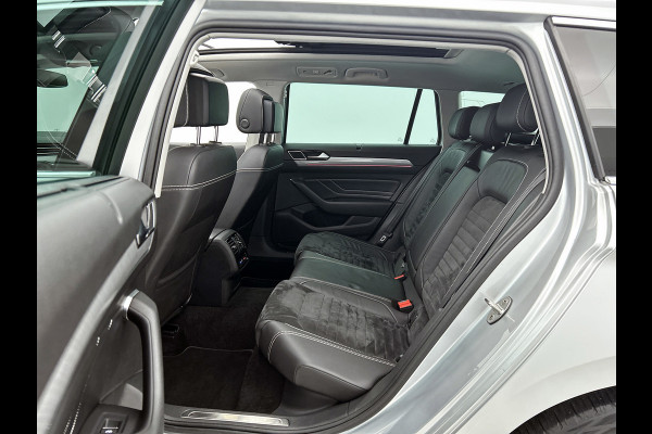 Volkswagen Passat Variant 1.4 TSI PHEV GTE Business R-LINE (VOLL!, Pano, Massage , Dynaudio, Camera, Head-up, Stoel+StuurV, Etc)