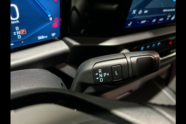 Ford E-Transit Custom 340 L2H1 Limited 71 kWh Camera | Navi | Nieuw!  Trekhaak!