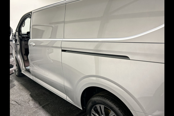 Ford E-Transit Custom 340 L2H1 Limited 71 kWh Camera | Navi | Nieuw!  Trekhaak!