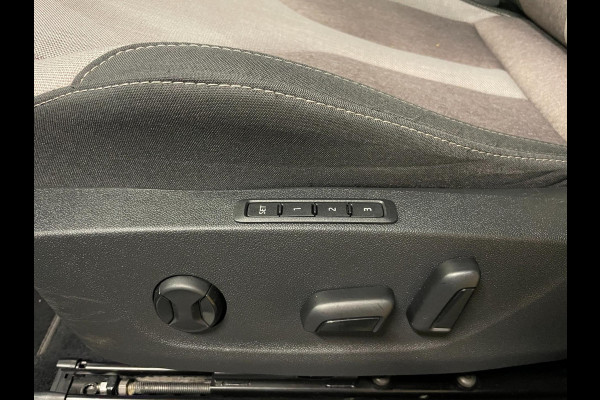 Škoda ENYAQ iV 60|TREKH|HEAD-UP|ELEK. INTER.+A-KLEP|STUURVERW|ACC|APPLE CARPLAY/ANDROID|CAMERA|NAVI|NAP|NL-AUTO|INCL. BTW|1e EIG|