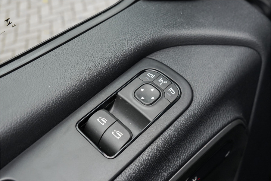 Mercedes-Benz Sprinter 319 1.9 CDI L2H2 RWD Panamericana Black Pack 2x Auto Schuifdeur Distronic Camera Navi Trekhaak 3.5T