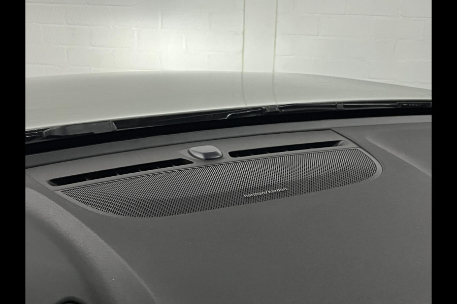 Volvo XC40 T5 Recharge Plus Dark Adaptive Cruise | Camera | Stoel-/stuurverwarming | Harmon Kardon | Carplay ​| Navigatie