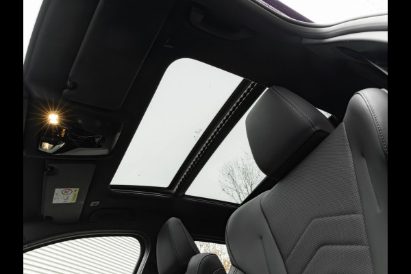 BMW 1-serie M135 xDrive - Pano - Driving Ass - Harman Kardon - Camera