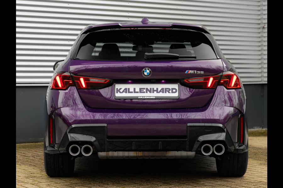 BMW 1-serie M135 xDrive - Pano - Driving Ass - Harman Kardon - Camera