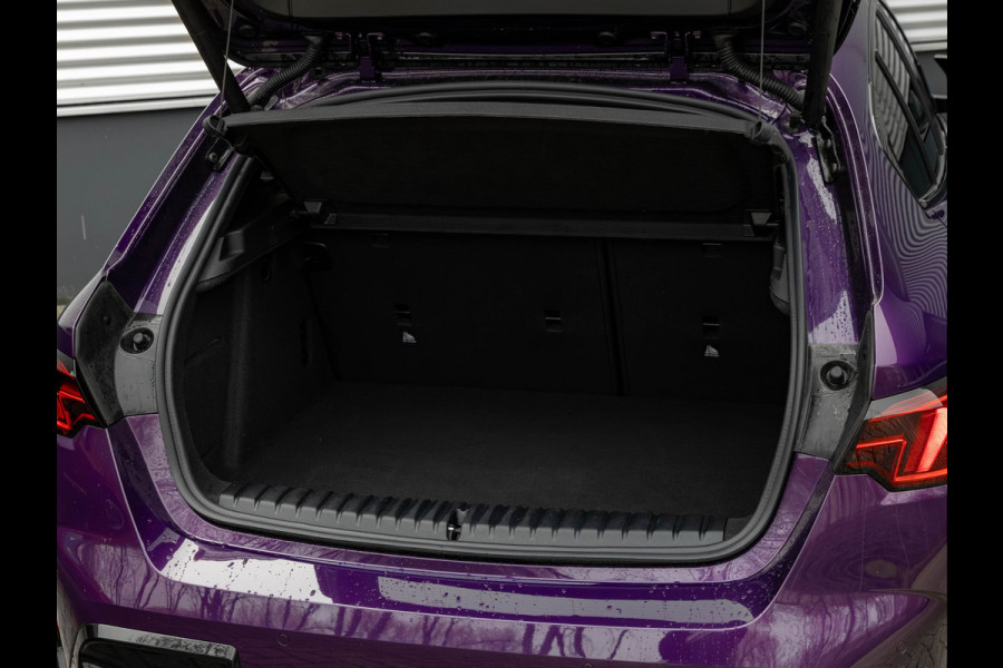 BMW 1-serie M135 xDrive - Pano - Driving Ass - Harman Kardon - Camera