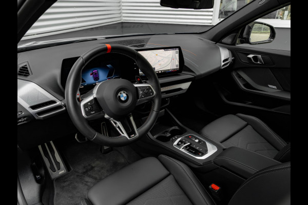 BMW 1-serie M135 xDrive - Pano - Driving Ass - Harman Kardon - Camera