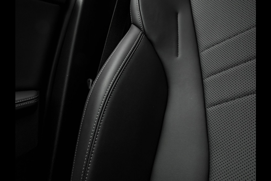 BMW 1-serie M135 xDrive - Pano - Driving Ass - Harman Kardon - Camera