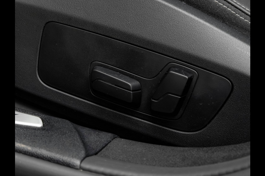 BMW 1-serie M135 xDrive - Pano - Driving Ass - Harman Kardon - Camera