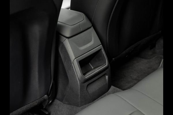 BMW 1-serie M135 xDrive - Pano - Driving Ass - Harman Kardon - Camera