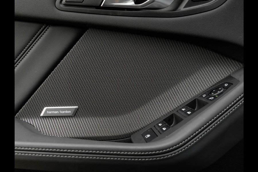 BMW 1-serie M135 xDrive - Pano - Driving Ass - Harman Kardon - Camera