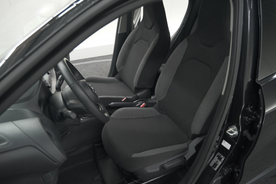 Toyota Aygo X 1.0 VVT-i MT Play | Camera | Apple Carplay | NL Auto | 100% Dealer Onderhouden