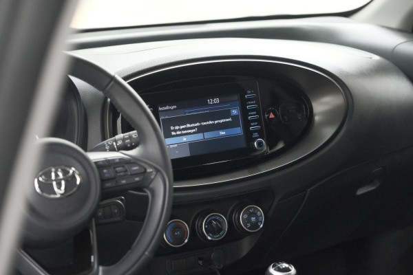 Toyota Aygo X 1.0 VVT-i MT Play | Camera | Apple Carplay | NL Auto | 100% Dealer Onderhouden